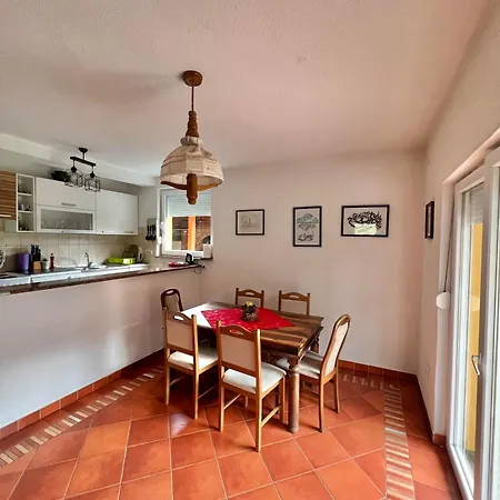 Homer Na Obali Vrbasa Feriehus Banja Luka